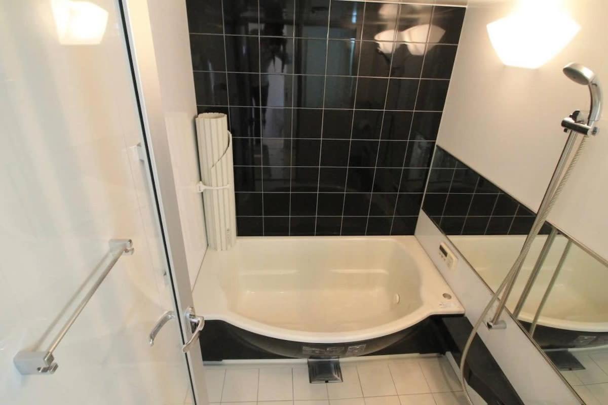 Ferienwohnung Luxes - 10 Min Hiroshima Station & 2Br Up To 10P Exterior foto